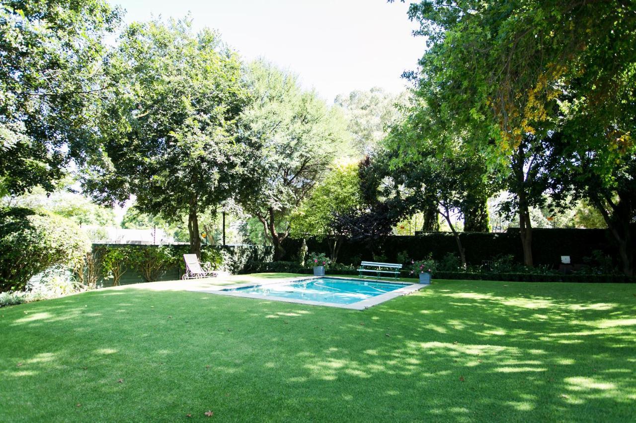 Hotel Burkleigh House Johannesburg Esterno foto